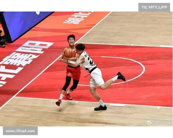 CBA中文解说全面解析中国篮球联赛精彩瞬间与赛场背后的故事 CBA中文解说全面解析中国篮球联赛精彩瞬间与赛场背后的故事